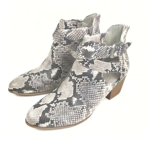 FERGALICIOUS KELSEY ANKLE BOOTS NATURAL SNAKE PRINT SIZE 9.5 - Picture 3 of 8